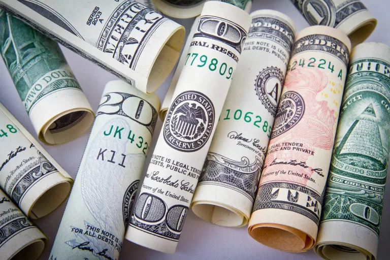 Após Dados de Emprego nos EUA, Dólar Registra Queda para R$ 5,07, o Menor Valor em Quase um Mês