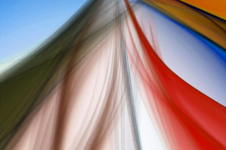 Tensão geopolítica entre Brasil-EUA impulsiona alta do Minidólar (WDOQ25) e promete semana de volatilidade