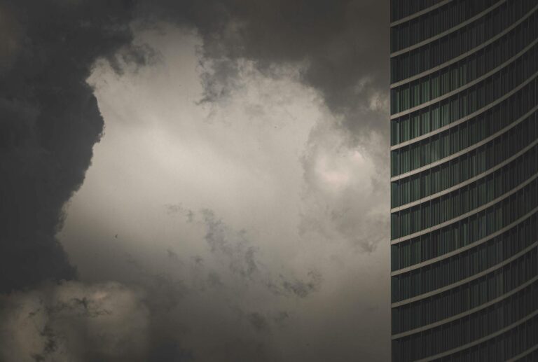 Ibovespa Futuro reage com alta após queda brusca causada por tensões entre EUA e Brasil