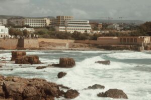 Minidólar (WDOV25) encerra agosto em baixa e inicia setembro perto da mínima anual