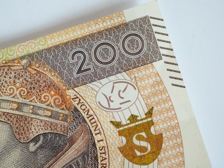 Ambipar (AMBP3): Agências Fitch e S&P rebaixam classificação de crédito após decisão judicial interina