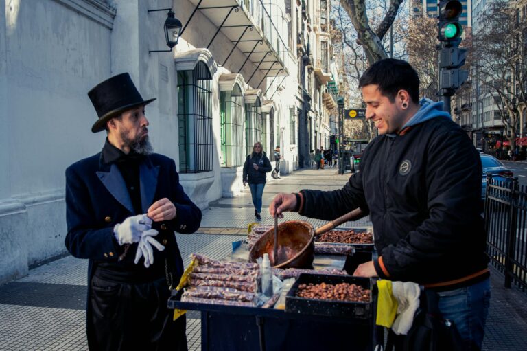 Desvendando a intervenção do governo Milei no mercado cambial argentino