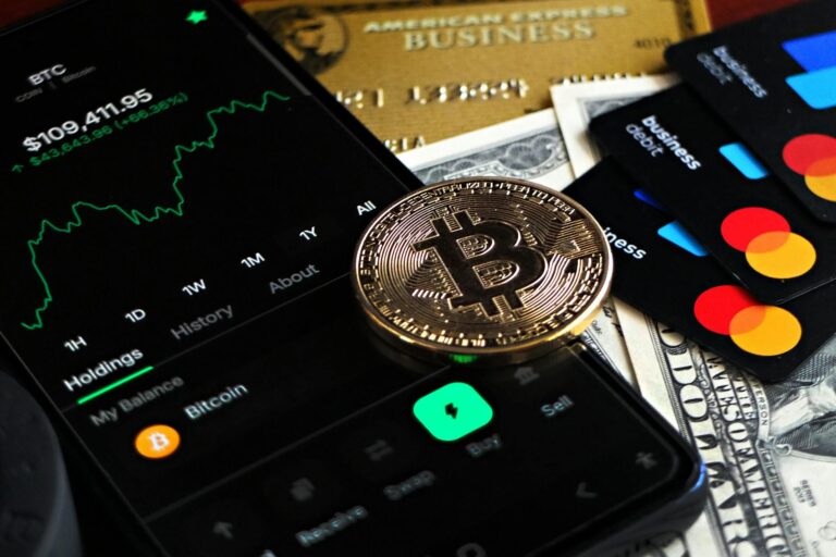 Rally da Cogna (COGN3) supera 200% e brilha no Ibovespa em 2025: quais são os limites dessa ascensão?