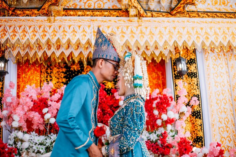 Valor do ouro atinge recorde histórico de mais de US$ 4.200 com alta de 1% no mercado