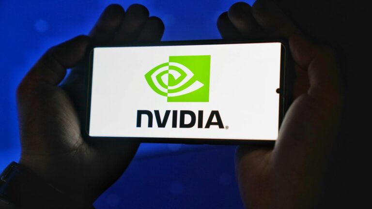 Análises apontam que alívio da Nvidia não acalma receios de bolha na inteligência artificial