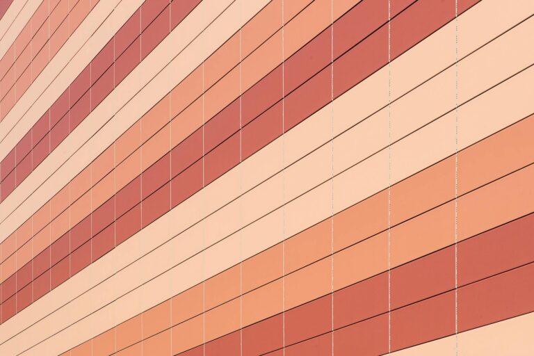 Ibovespa cai após nove dias de alta e impactado por cenário internacional desafiador