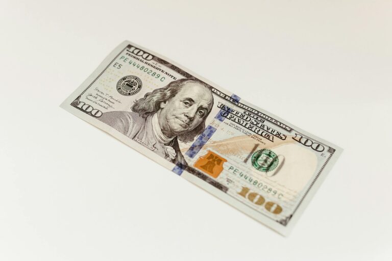 EUA em alerta: Inflação dispara e BCE divulga Relatório Monetário e Orçamentário – Confira os destaques!