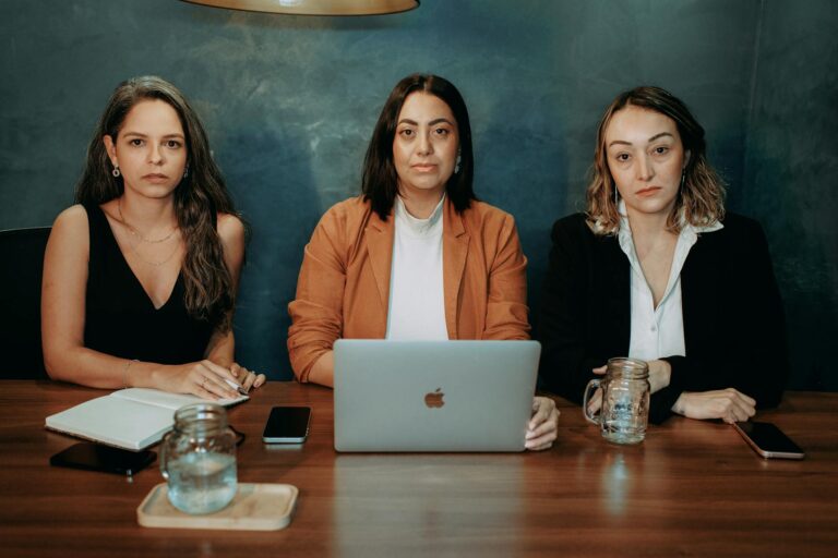 Inteligência Artificial redefine as normas do mercado de trabalho: papel dos líderes é capacitar equipes