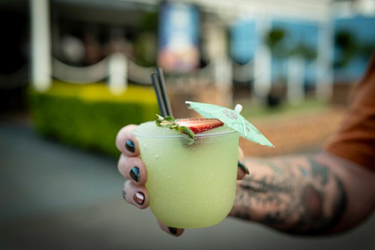 Disney fará aportes significativos na OpenAI e promete incluir seus personagens em universo virtual