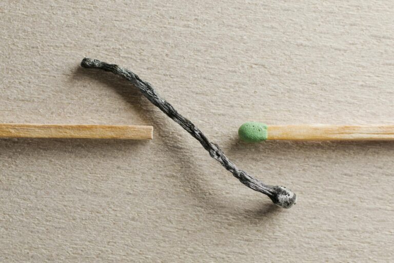 Decisão judicial no caso Assaí eleva preocupações sobre risco associado ao GPA, porém sem impacto imediato