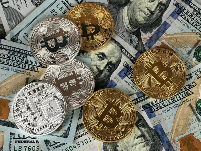 Bitcoin dispara com decisão do Fed: mercado de criptomoedas reage surpreendentemente a nova política de juros