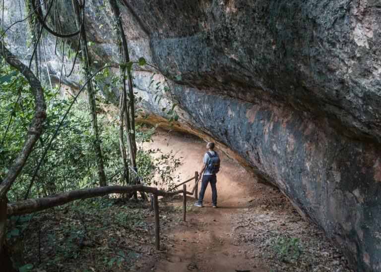 Opep+ mantém decisão sobre produção em meio a turbulências no Oriente Médio, revelam fontes