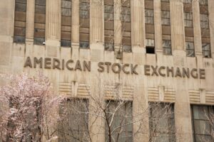 Bolsas de Nova York disparam após movimentos inesperados de Trump em relação à Groenlândia e tarifas para a União Europeia