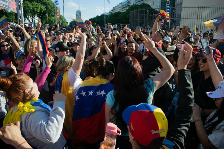 América Latina vê perspectivas positivas após ação dos EUA na Venezuela