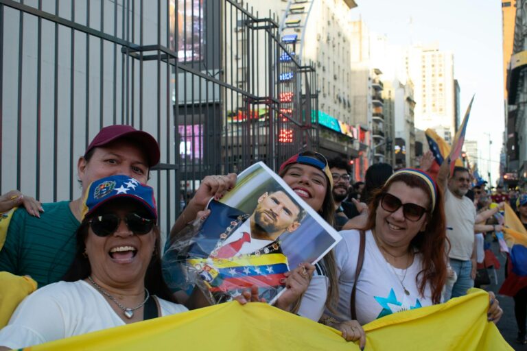 Preocupações com Venezuela mantêm Taxas dos DIs estáveis ​​no fechamento